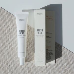 🧚🏽‍♂️NACIFIC EYE CREAM🧚🏽‍♂️